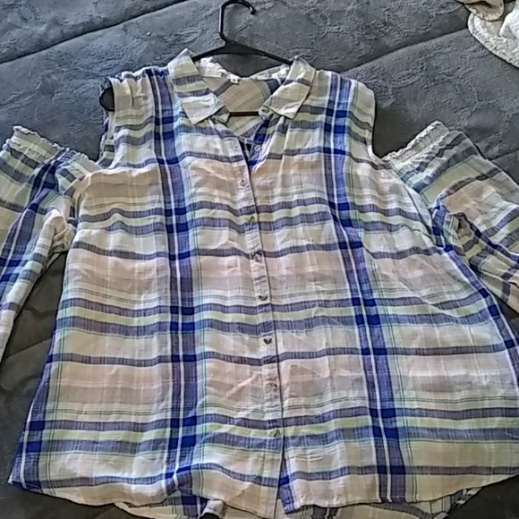 Multi Color Button Up Cold Shoulder Top - Picture 2 of 3